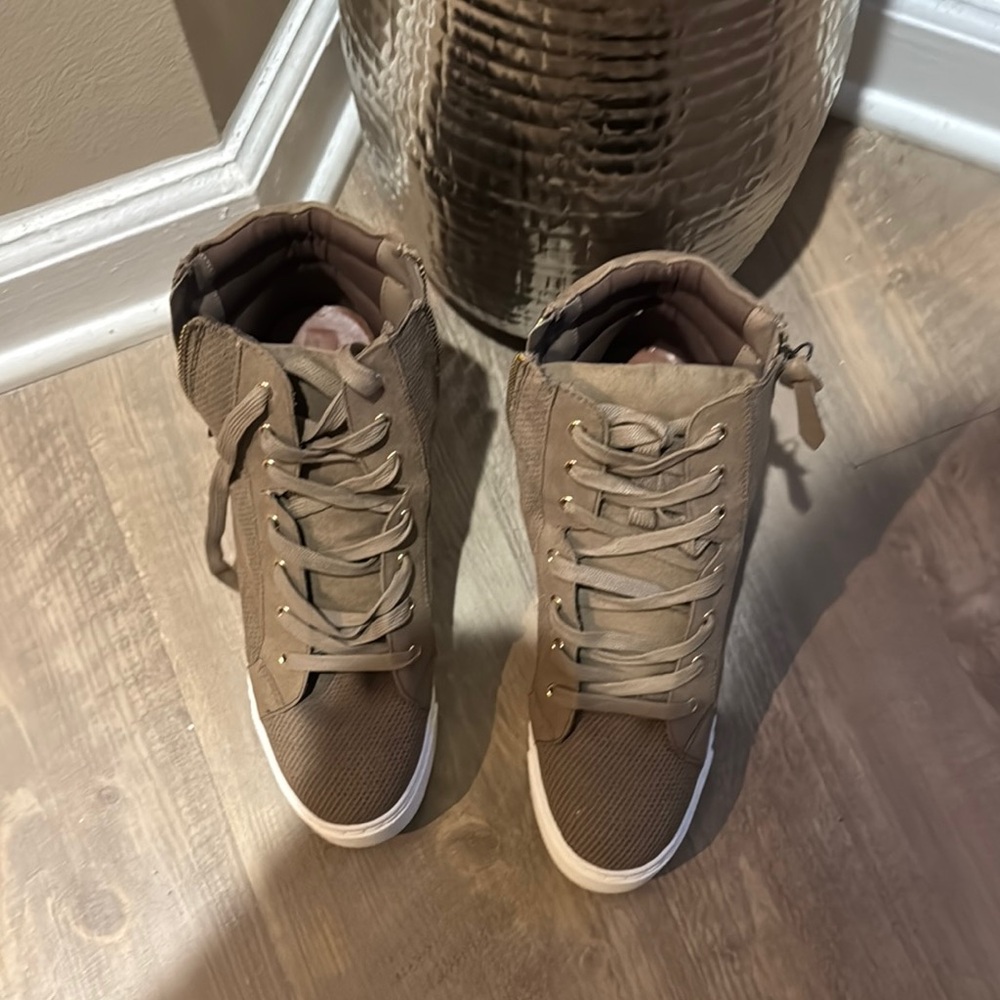 Steve Madden Brown Sneakers with Suede Finish
